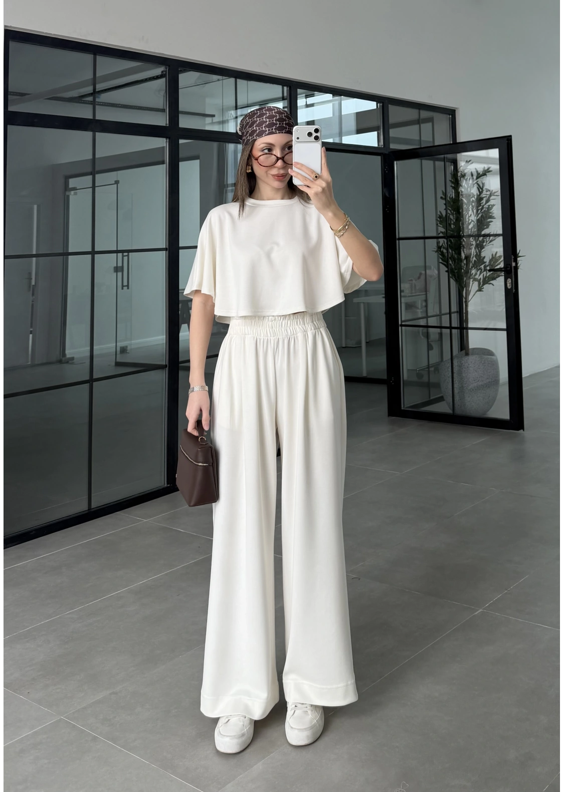 Oysh Modal Kumaş Beli Lastikli Beyaz Crop Takım