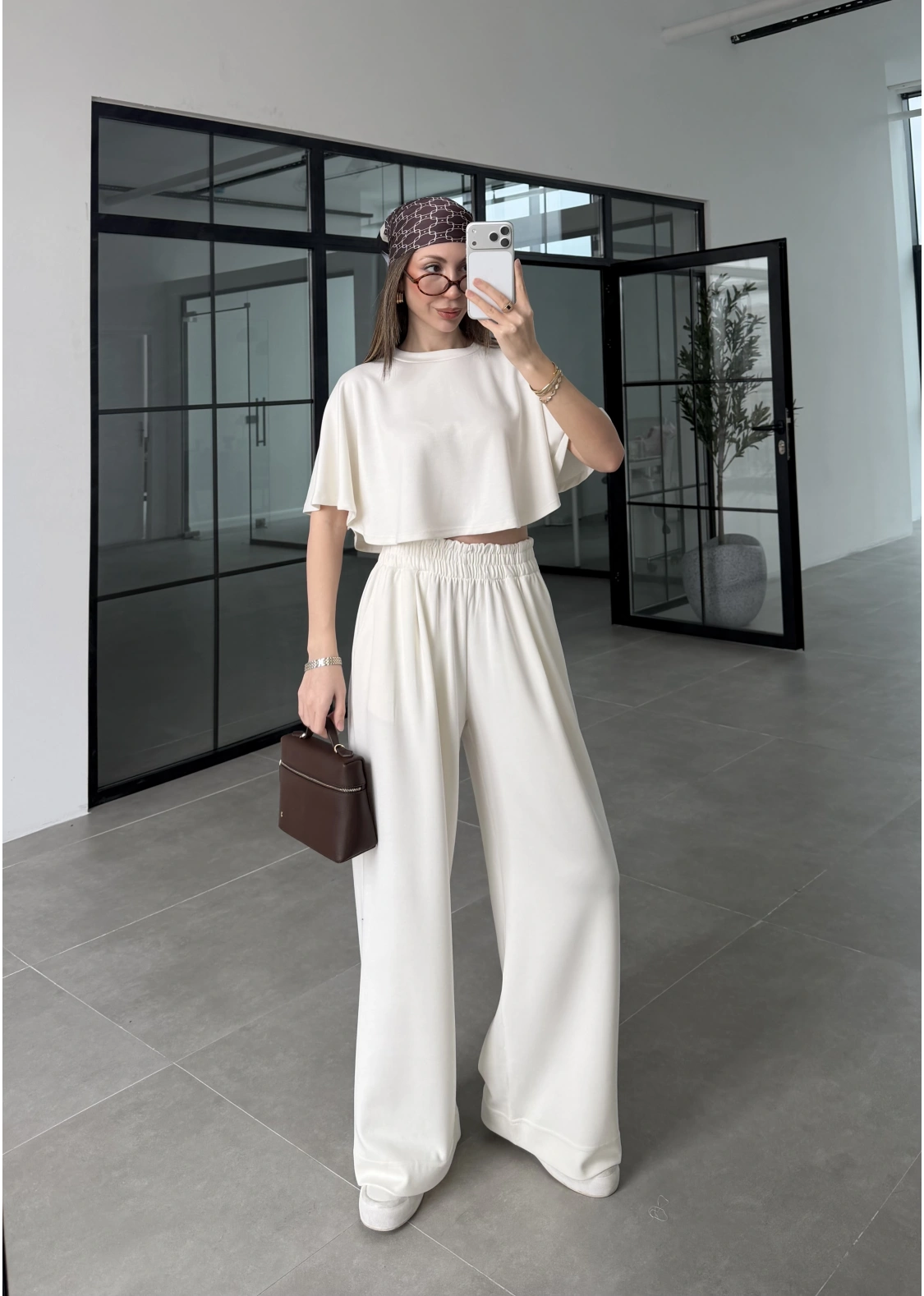 Oysh Modal Kumaş Beli Lastikli Beyaz Crop Takım