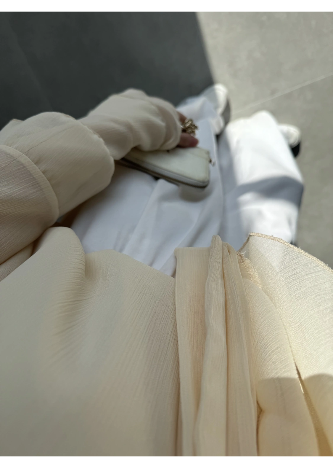 Loya Bağlamalı Ekru Şifon Bluz