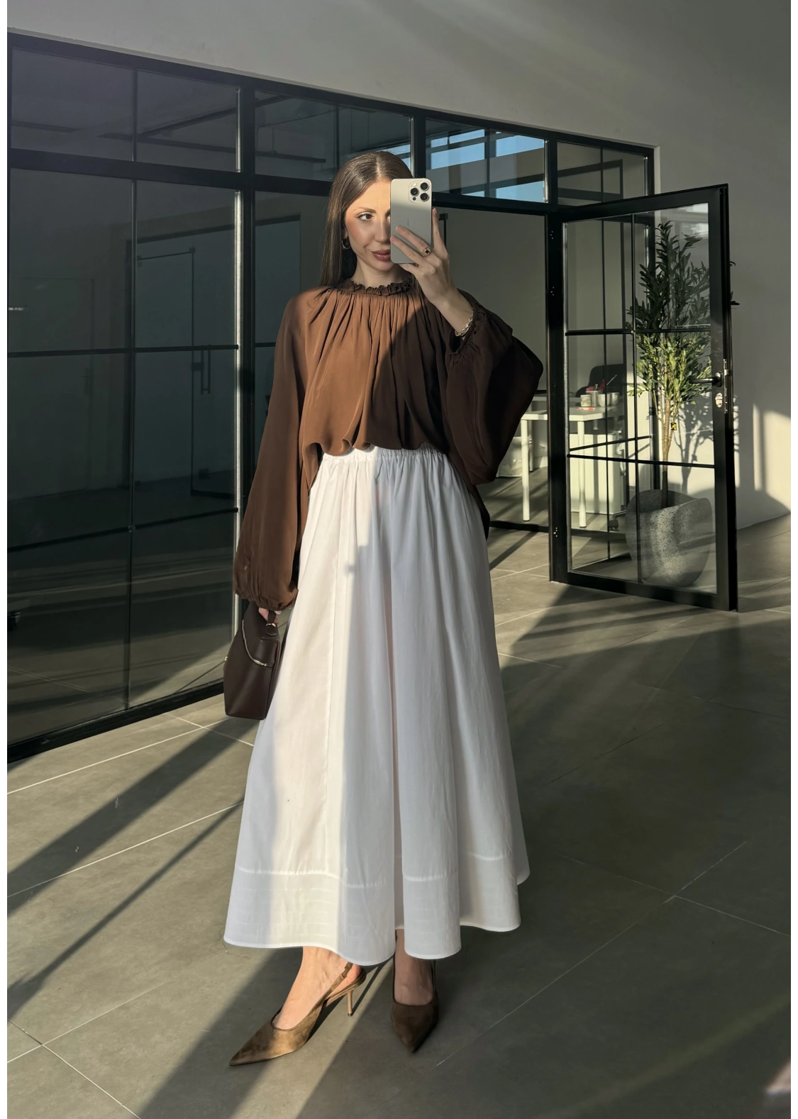 Yakası Büzgülü Kahve Bluz