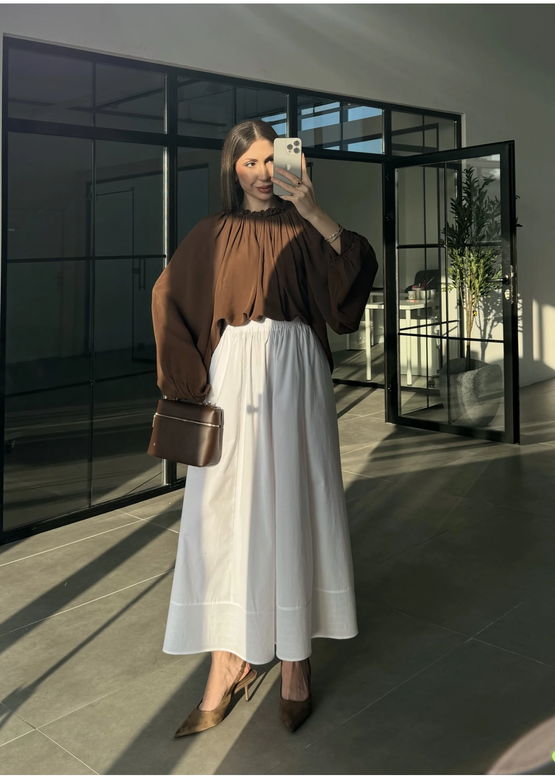 Yakası Büzgülü Kahve Bluz