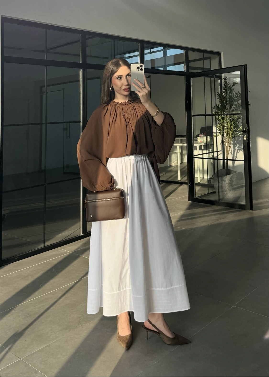 Yakası Büzgülü Kahve Bluz