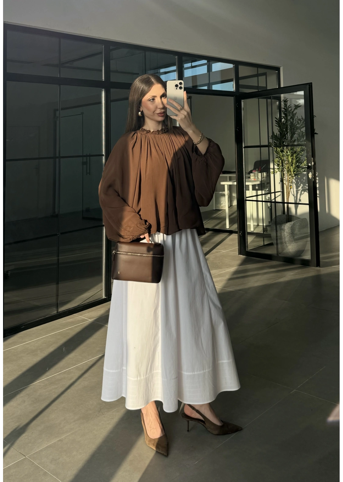 Yakası Büzgülü Kahve Bluz