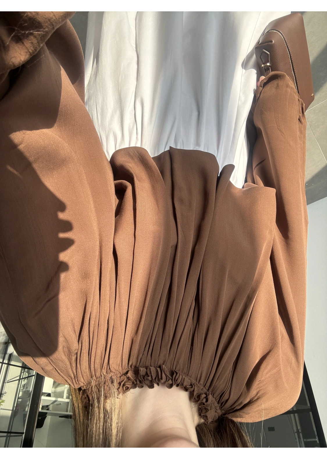 Yakası Büzgülü Kahve Bluz