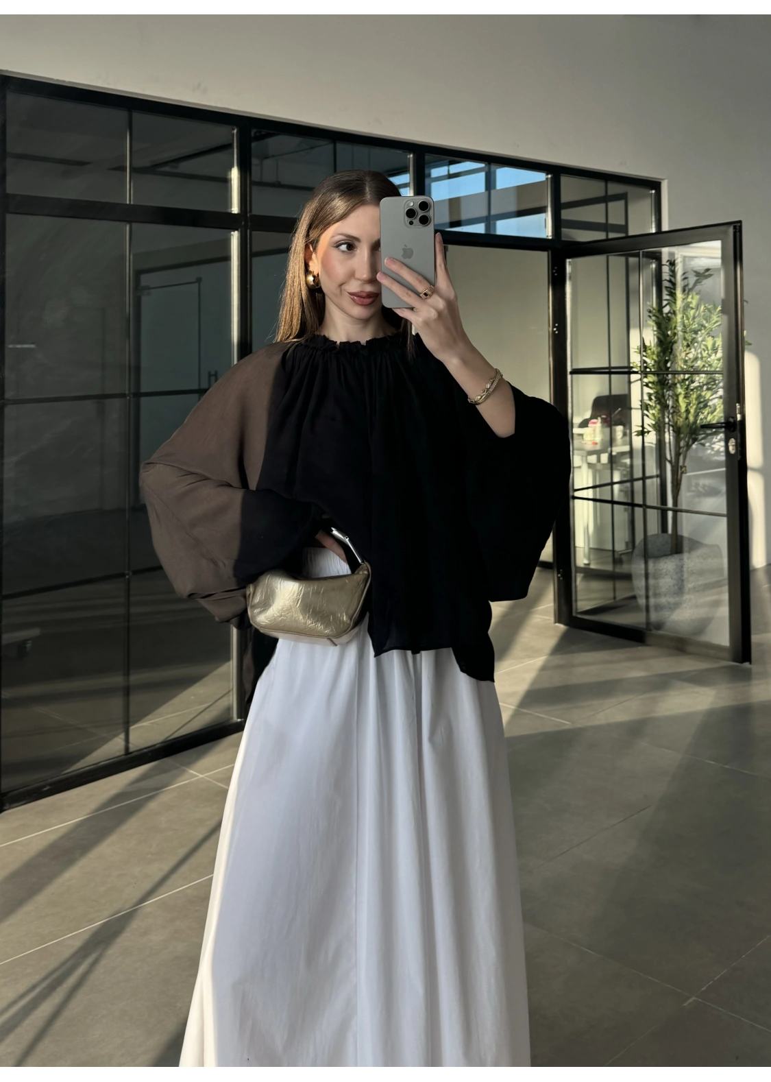 Yakası Büzgülü Siyah Bluz