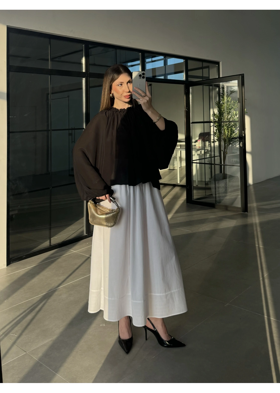 Yakası Büzgülü Siyah Bluz