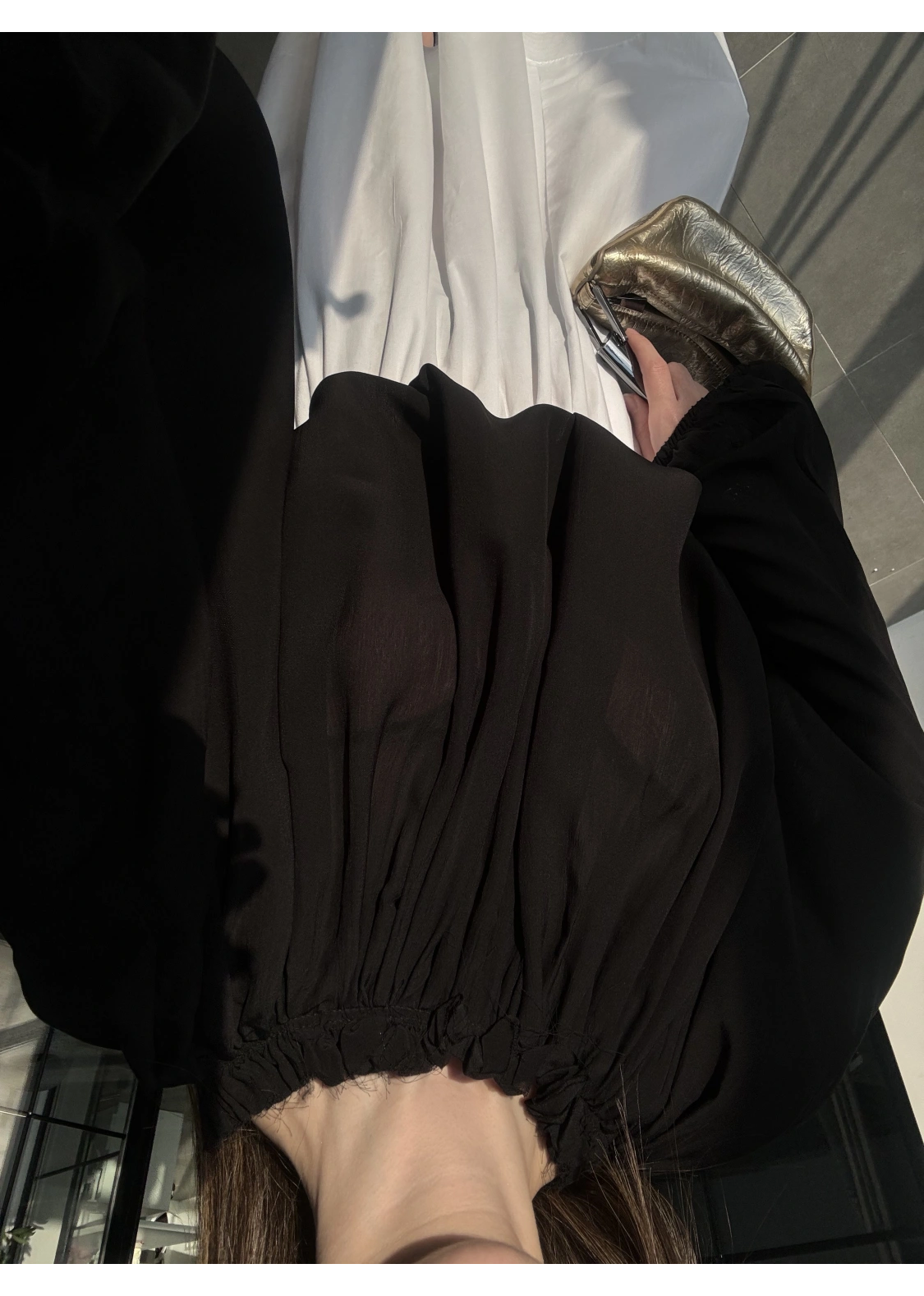 Yakası Büzgülü Siyah Bluz