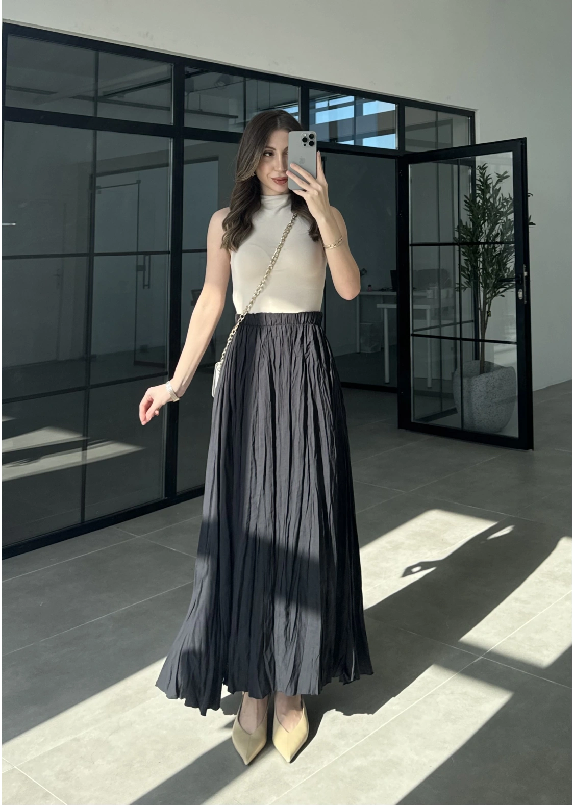 Beli Lastikli Siyah Tensel Kırışık Etek