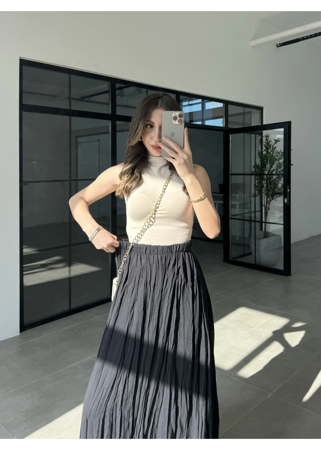 Beli Lastikli Siyah Tensel Kırışık Etek