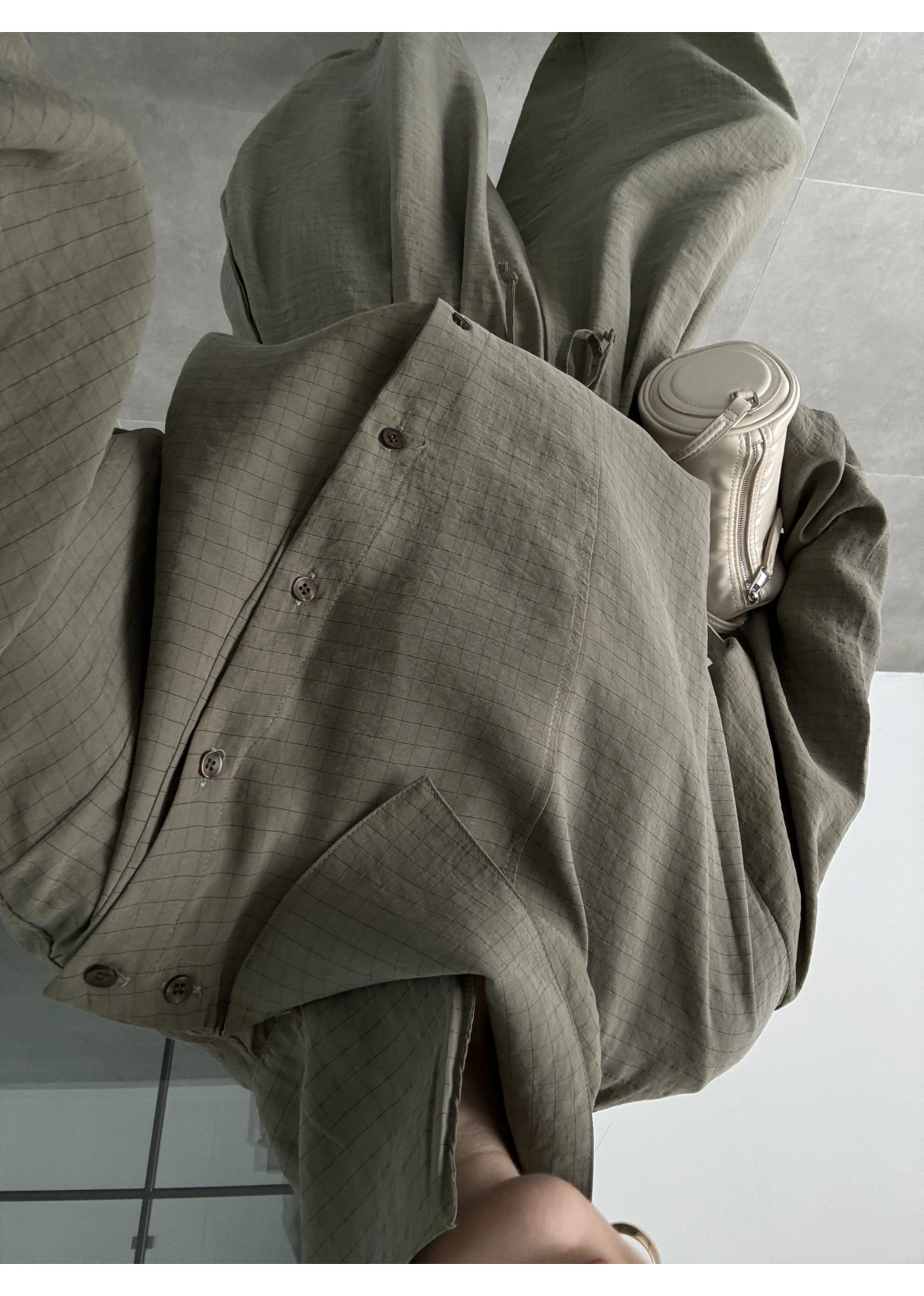 Dik Yaka Kare Desenli Tensel Kahve Şalvar Takım