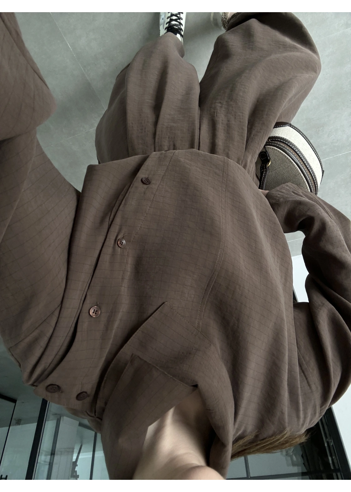 Dik Yaka Kare Desenli Tensel Kahve Şalvar Takım