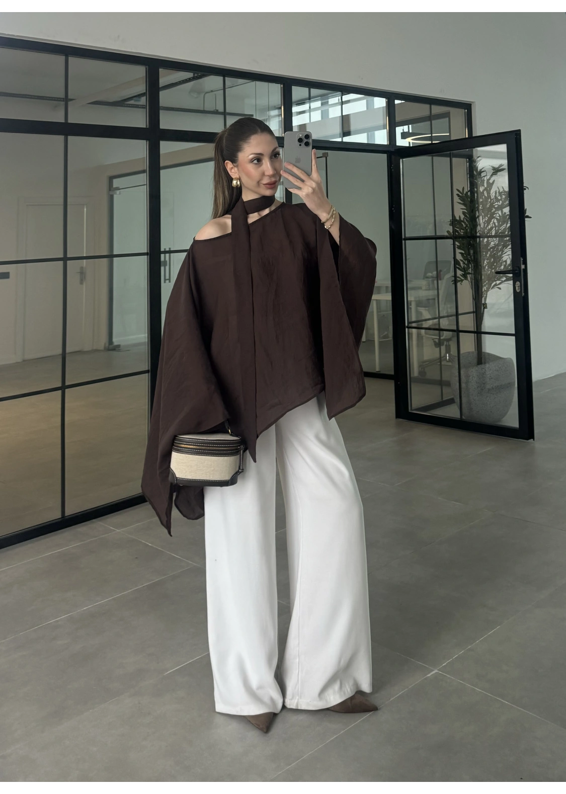 Fularlı Kahve Pelerin Tül Bluz