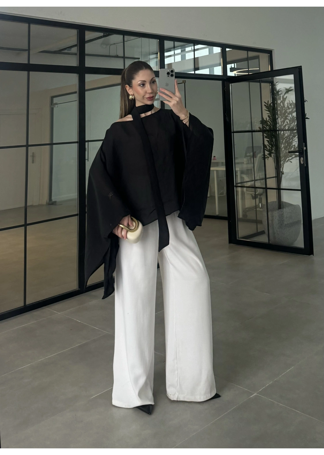 Fularlı Siyah Pelerin Tül Bluz