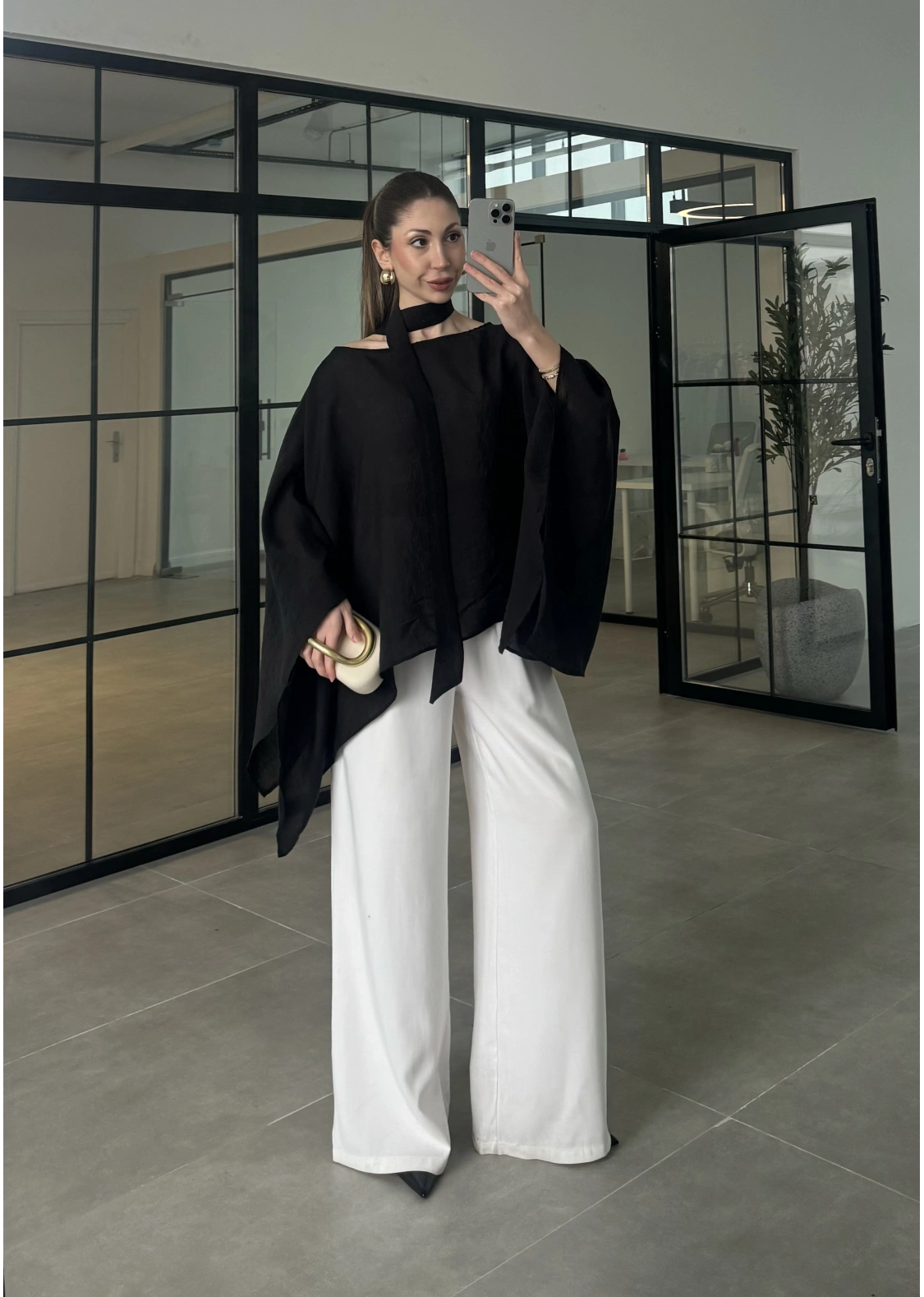 Fularlı Siyah Pelerin Tül Bluz