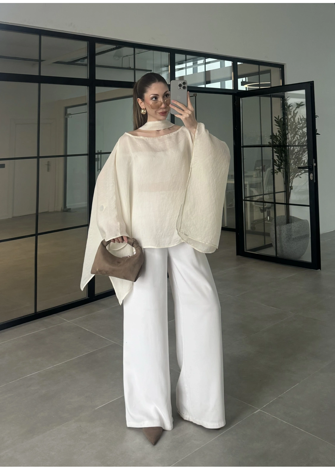 Fularlı Taş Pelerin Tül Bluz