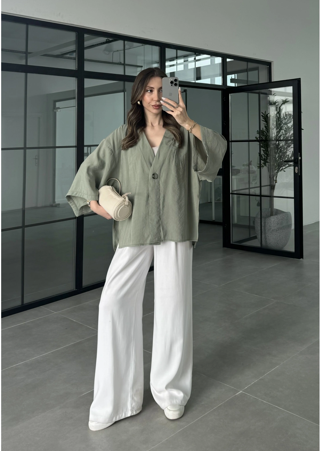 Sofi Tek Düğme Oversize Tensel Çağla Gömlek