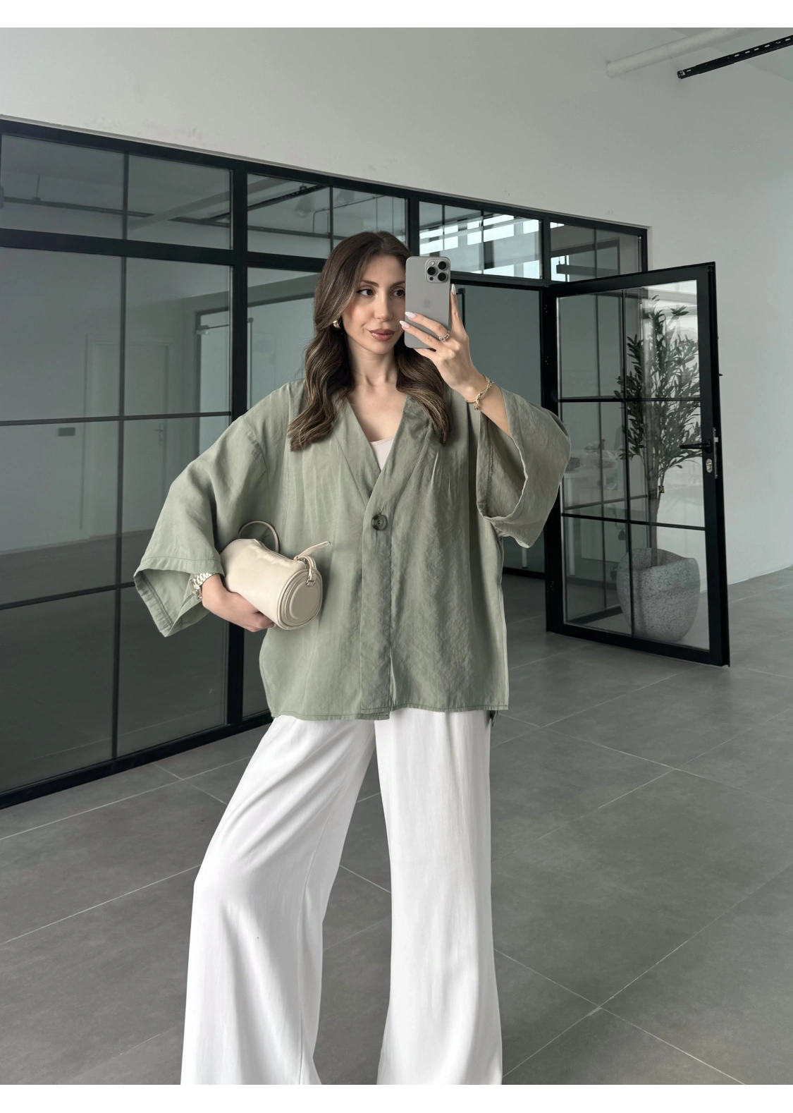 Sofi Tek Düğme Oversize Tensel Çağla Gömlek