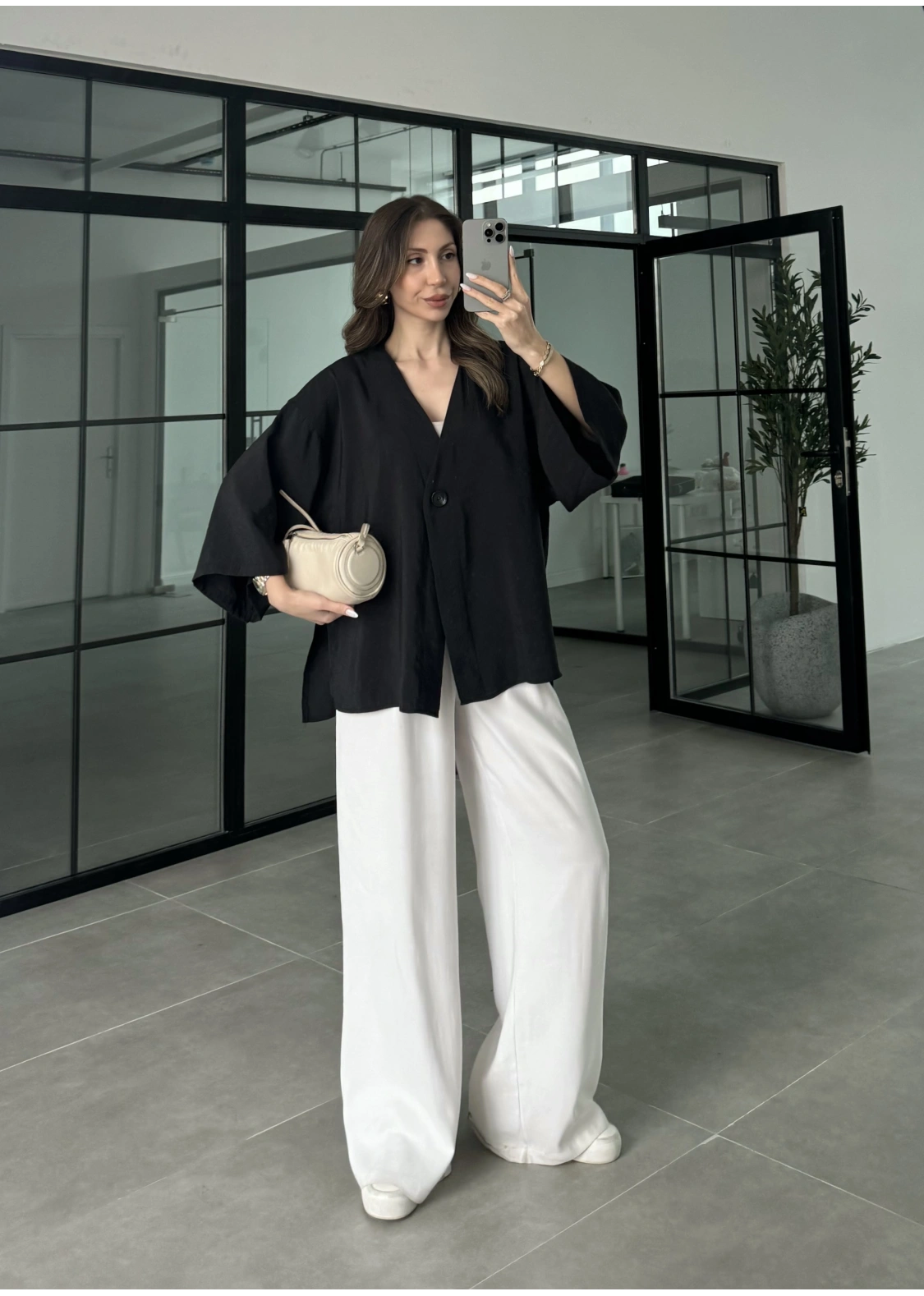 Sofi Tek Düğme Oversize Tensel Siyah Gömlek