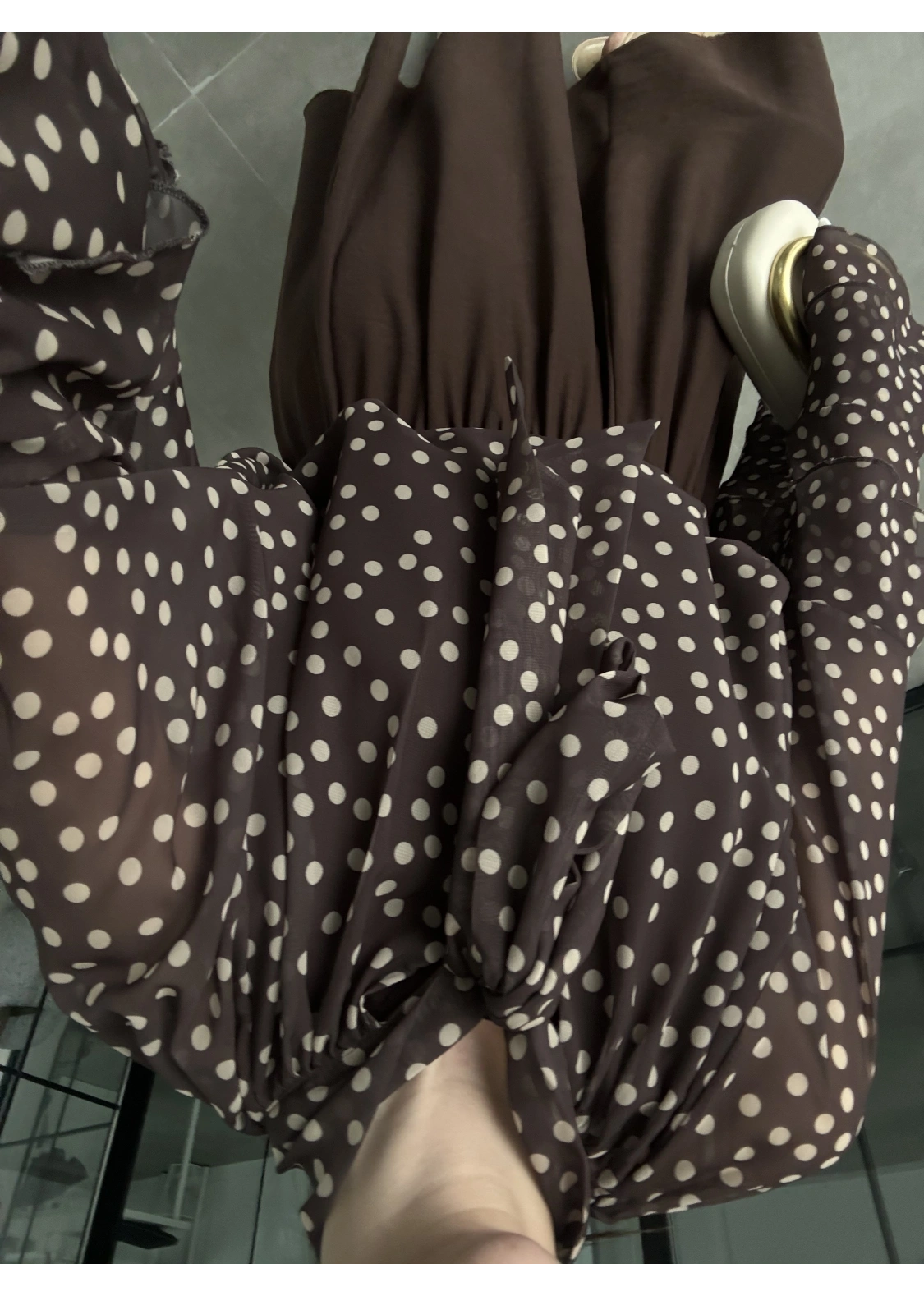 Kahve Puantiyeli Önü Bağlamalı Şifon Bluz