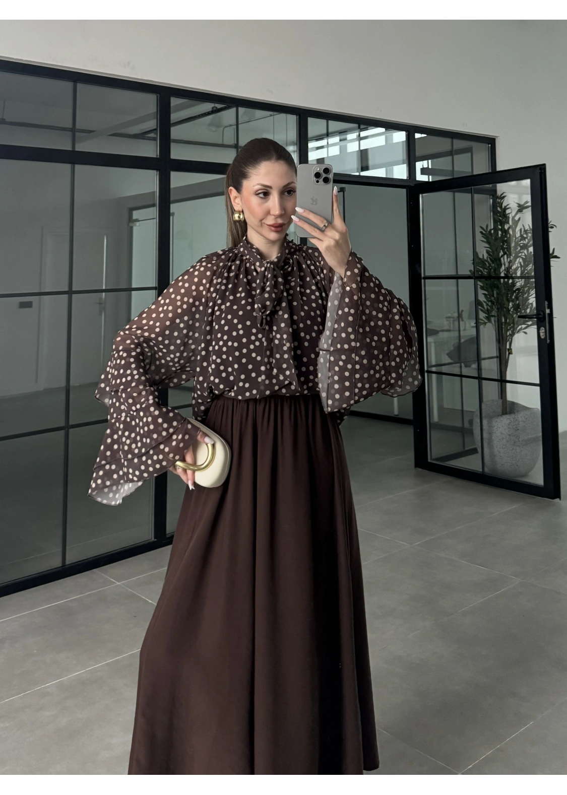 Kahve Puantiyeli Önü Bağlamalı Şifon Bluz