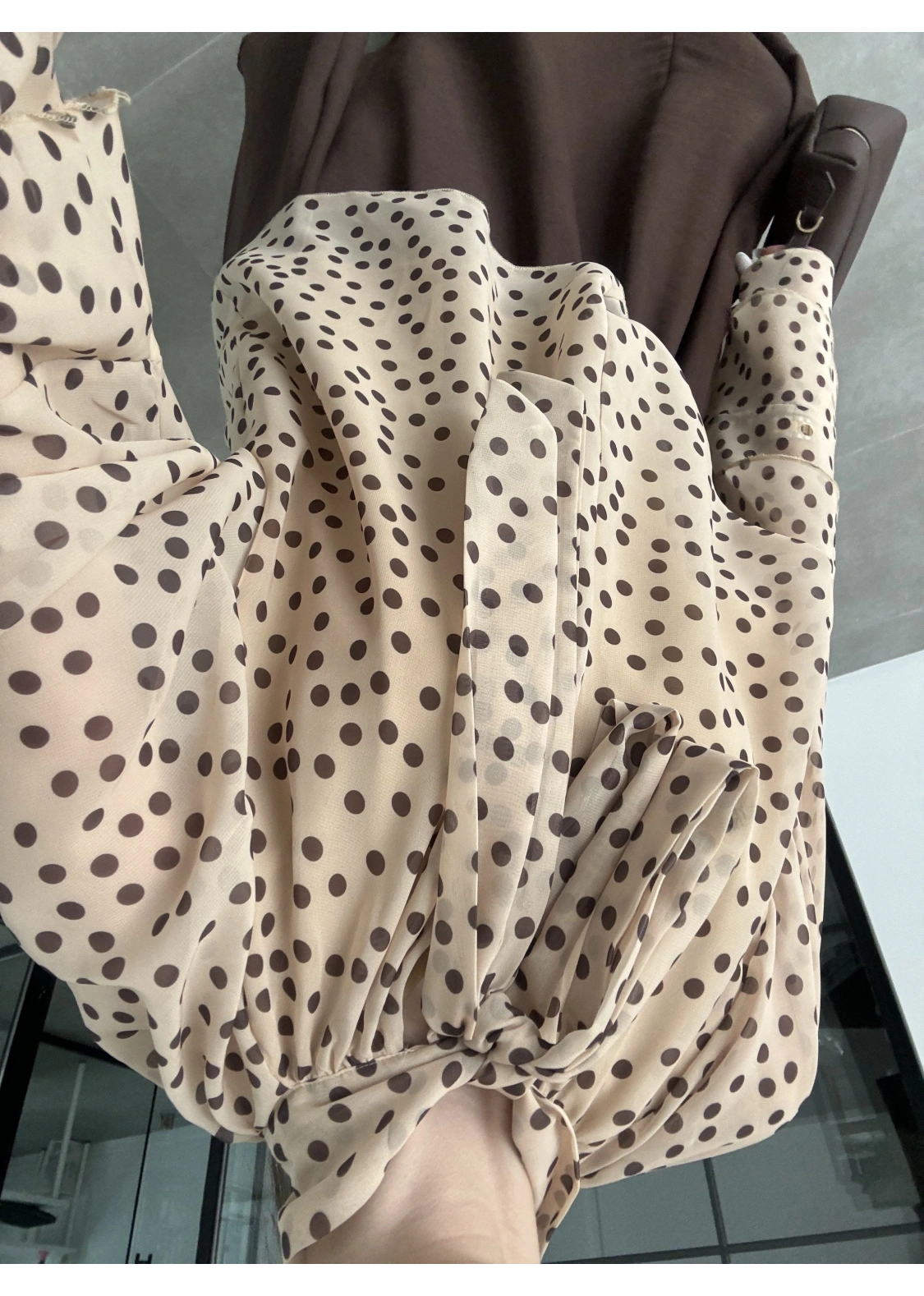 Tereyağ Sarısı Puantiyeli Önü Bağlamalı Şifon Bluz