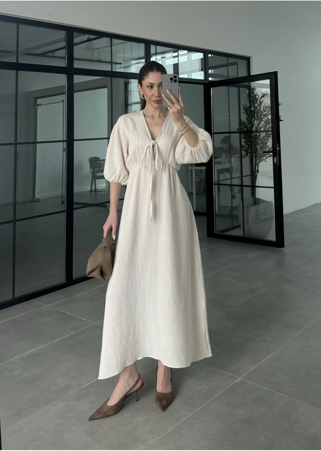 Önü Bağlamalı Uzun Müslin Taş Elbise