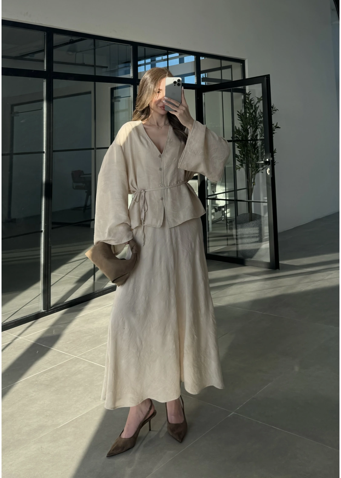 İthal Kumaş Kuşaklı Etekli Taş Takım