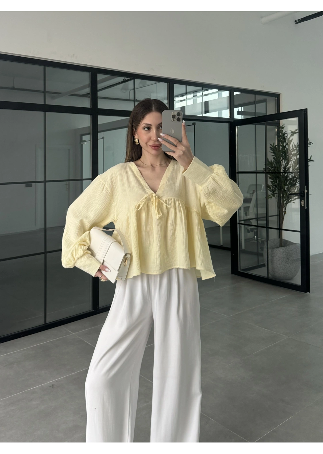 Müslin Kumaş Önü Bağcıklı Sarı Bluz