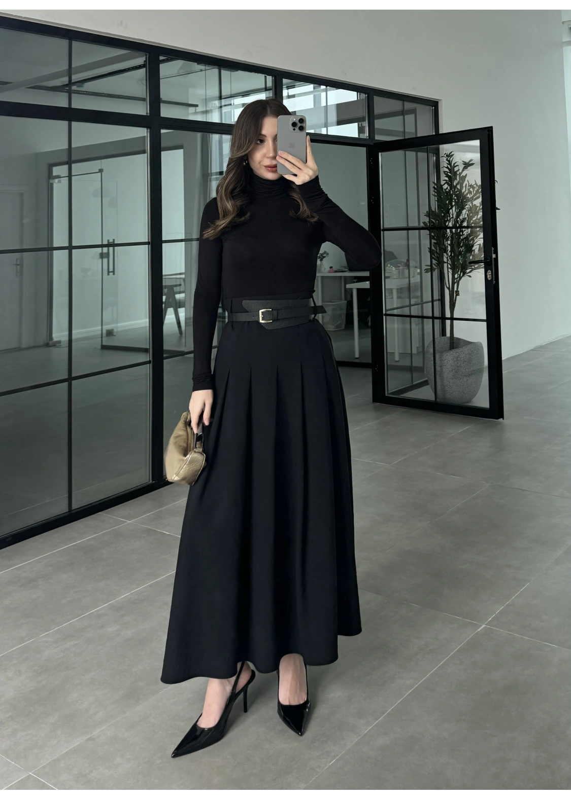 Kemerli Pileli Dökümlü Siyah Tensel Etek