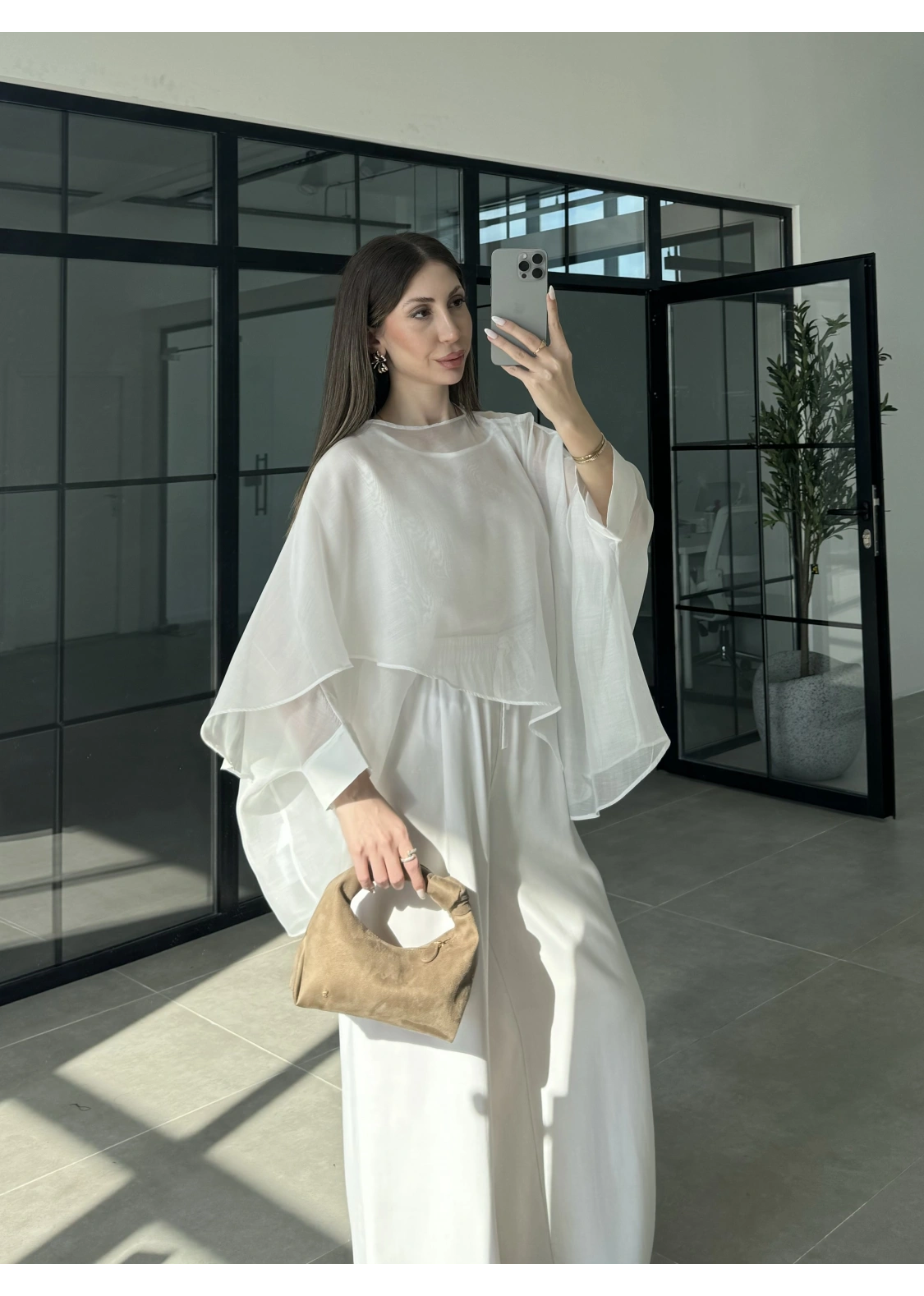 Uçuşan Pelerin Beyaz Tül Bluz