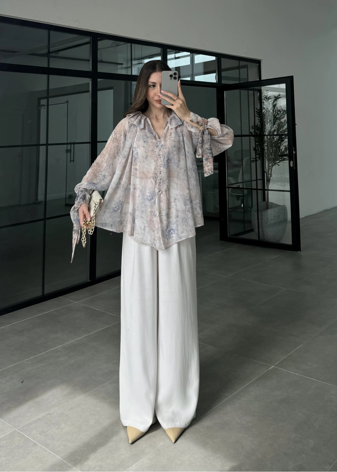 Arka Beli Büzgülü Vintage Mavi Şifon Bluz