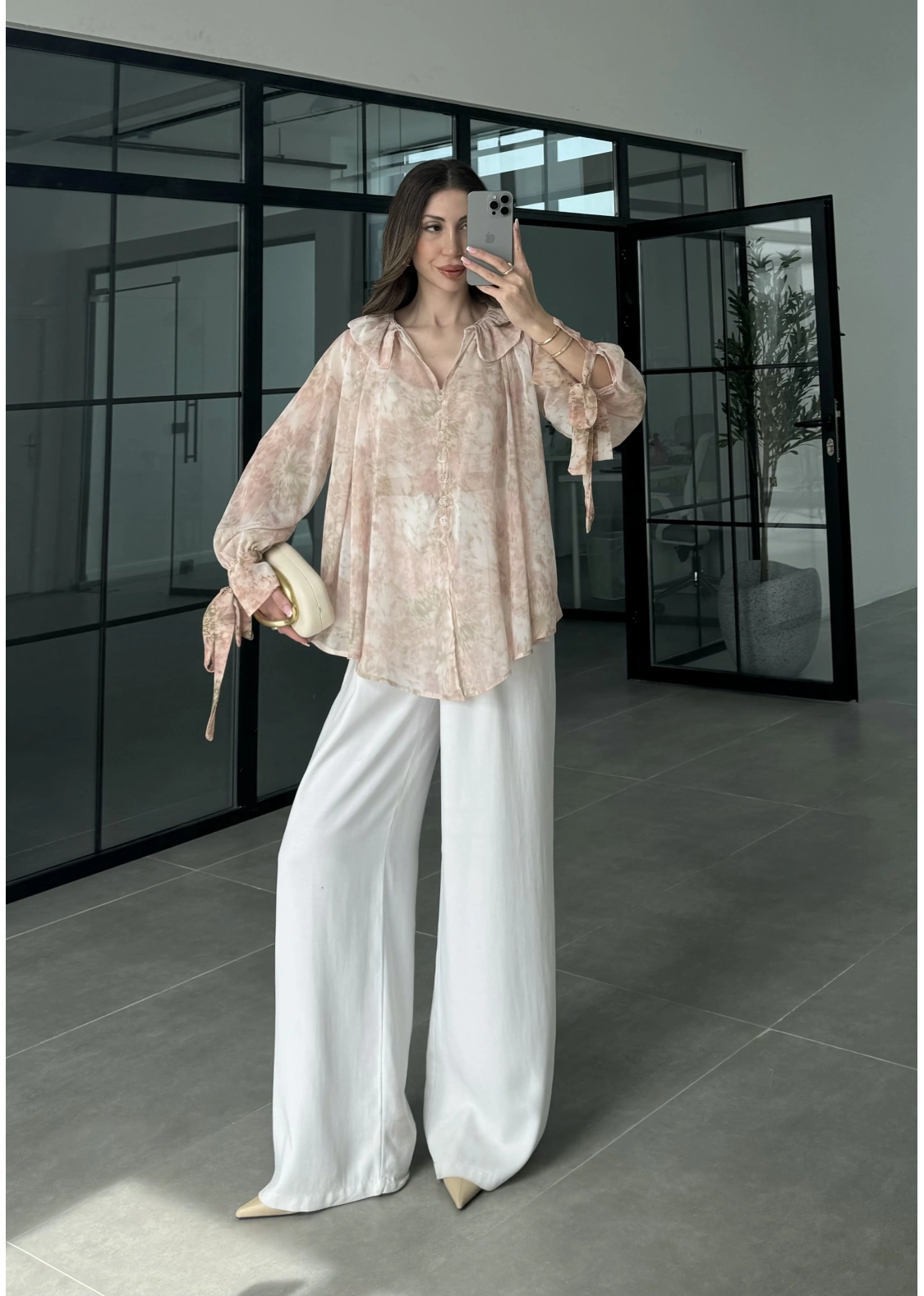 Arka Beli Büzgülü Vintage Pembe Şifon Bluz