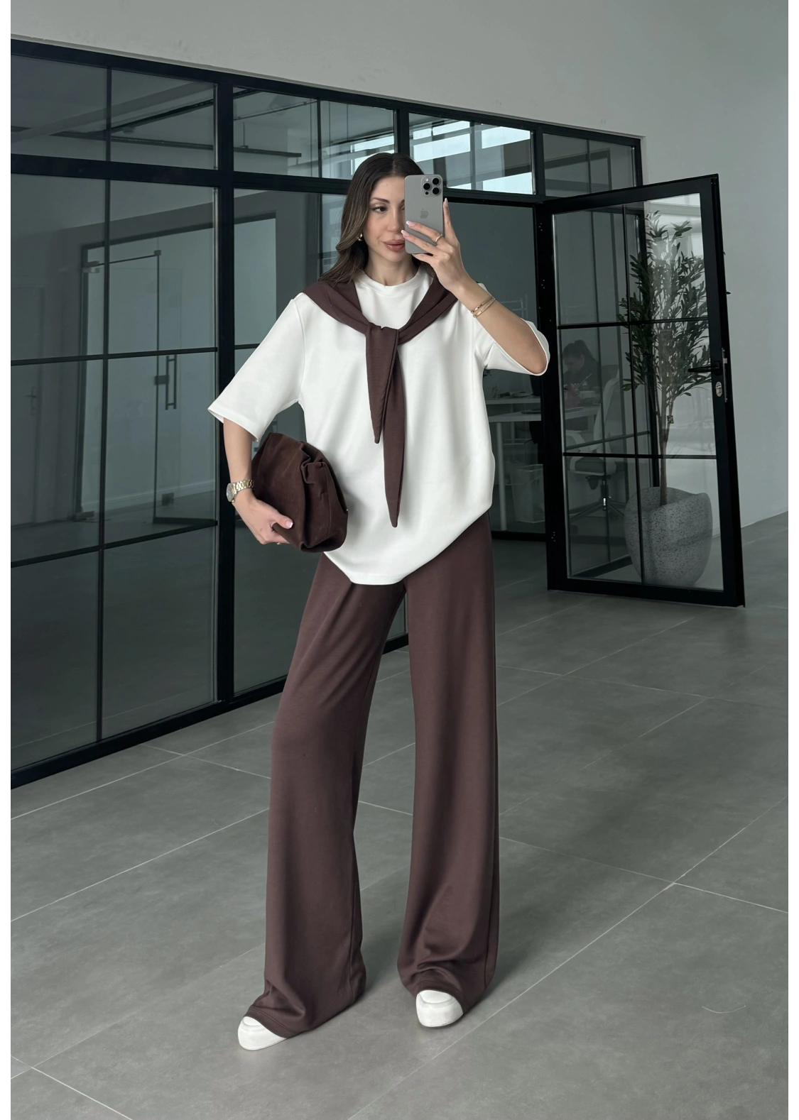 Oysh Kumaş Fular Detaylı Kahverengi Takım