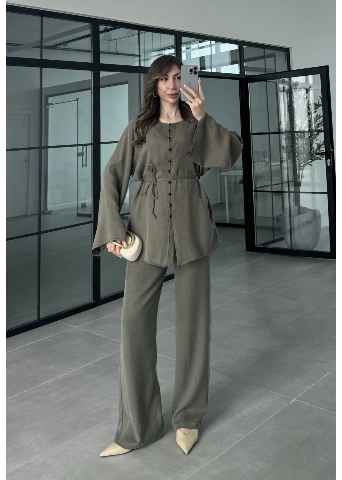 İthal Kumaş Düğme Detaylı Haki Kuşaklı Takım