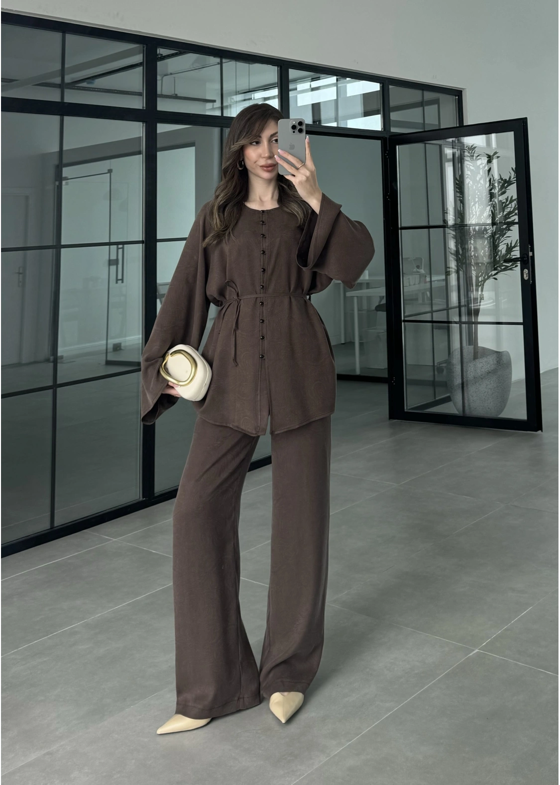 İthal Kumaş Düğme Detaylı Kahve Kuşaklı Takım