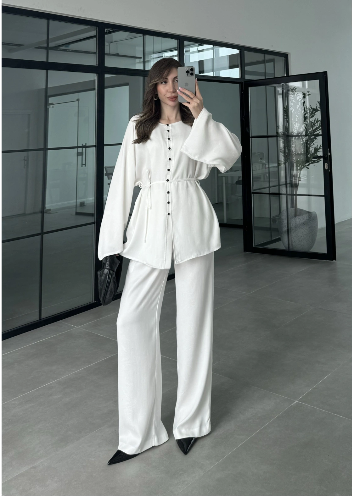 İthal Kumaş Düğme Detaylı Ekru Kuşaklı Takım