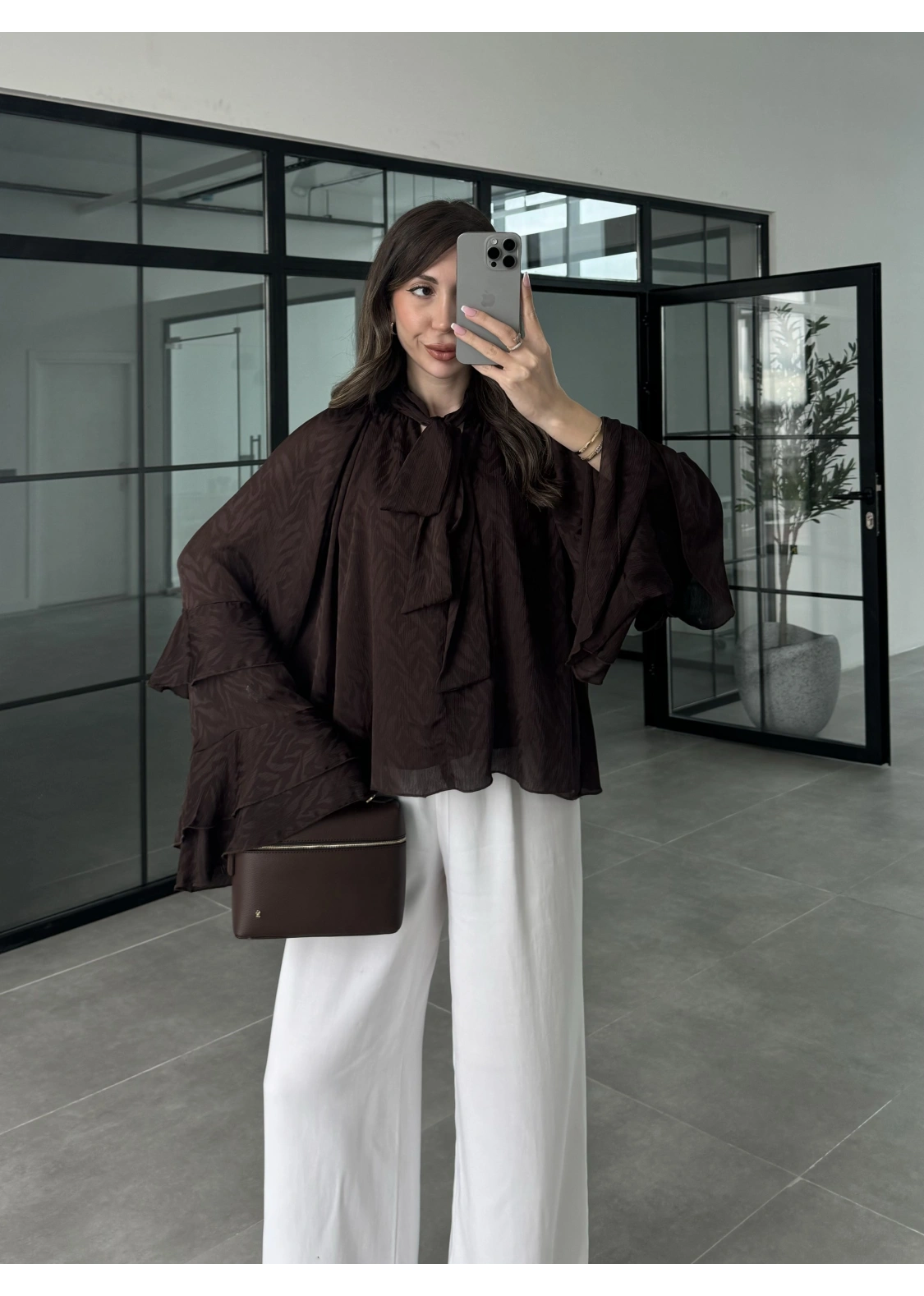 İthal Kumaş Astarlı Fırfırlı Kahve Bluz