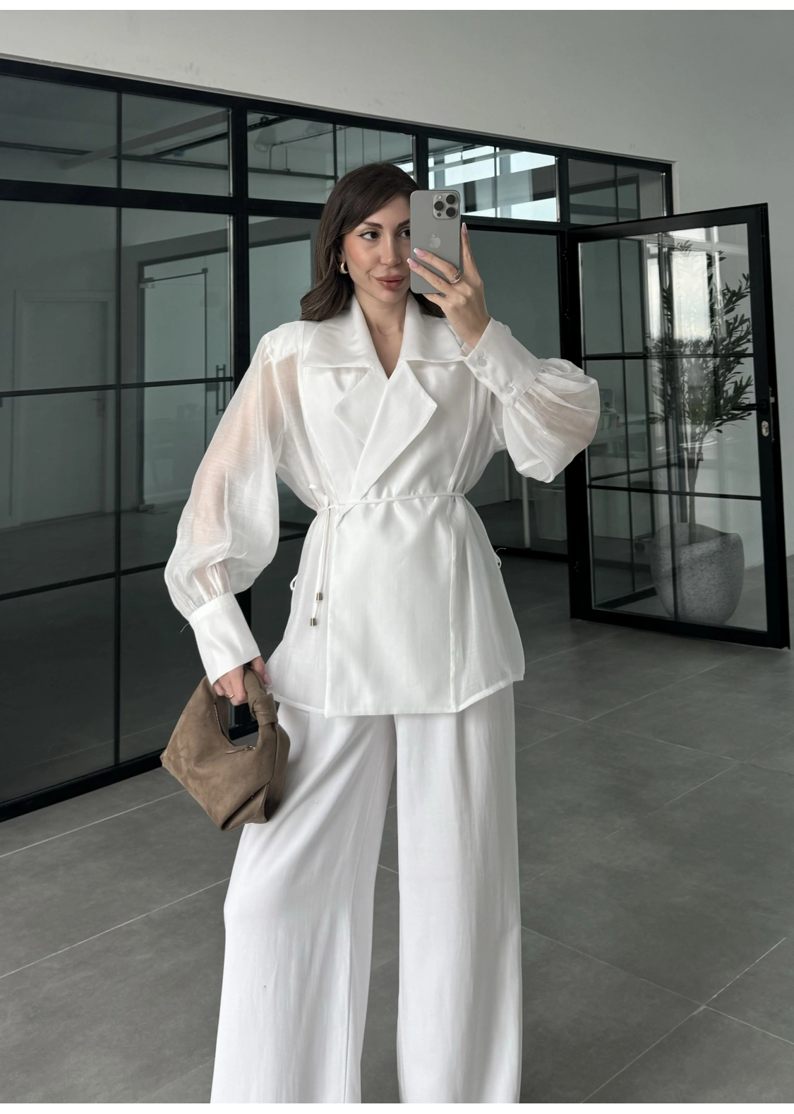 Kuşaklı Balonkol Beyaz Tül Bluz