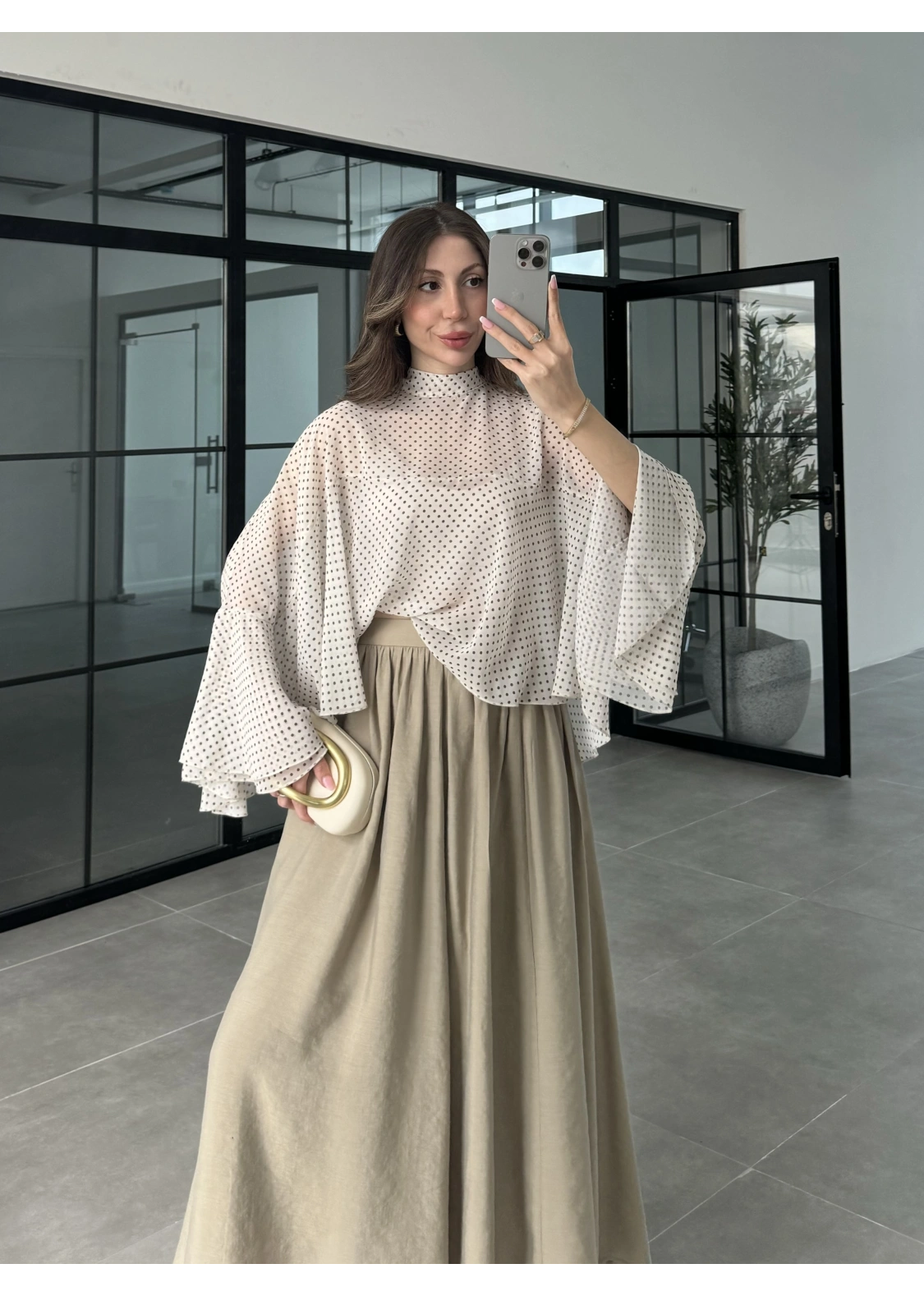 Puantiyeli Şifon Beyaz Panço Bluz