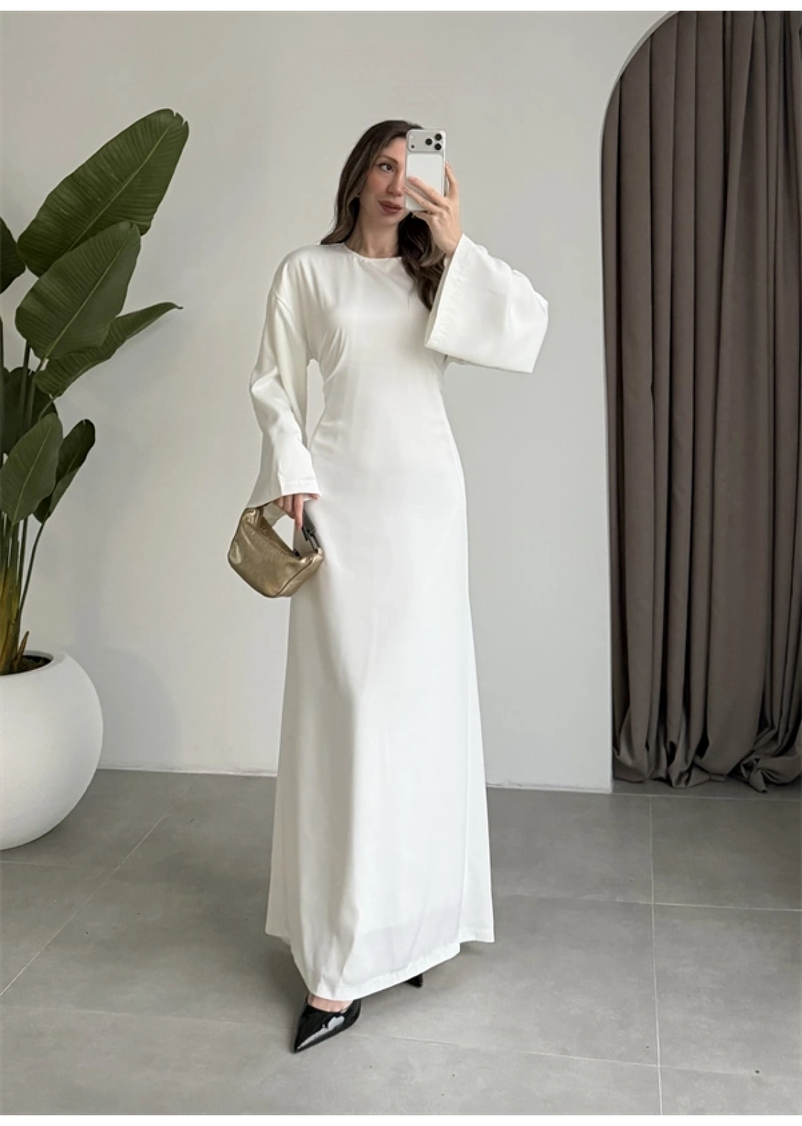 Arkadan Bağlamalı Beyaz Saten Elbise