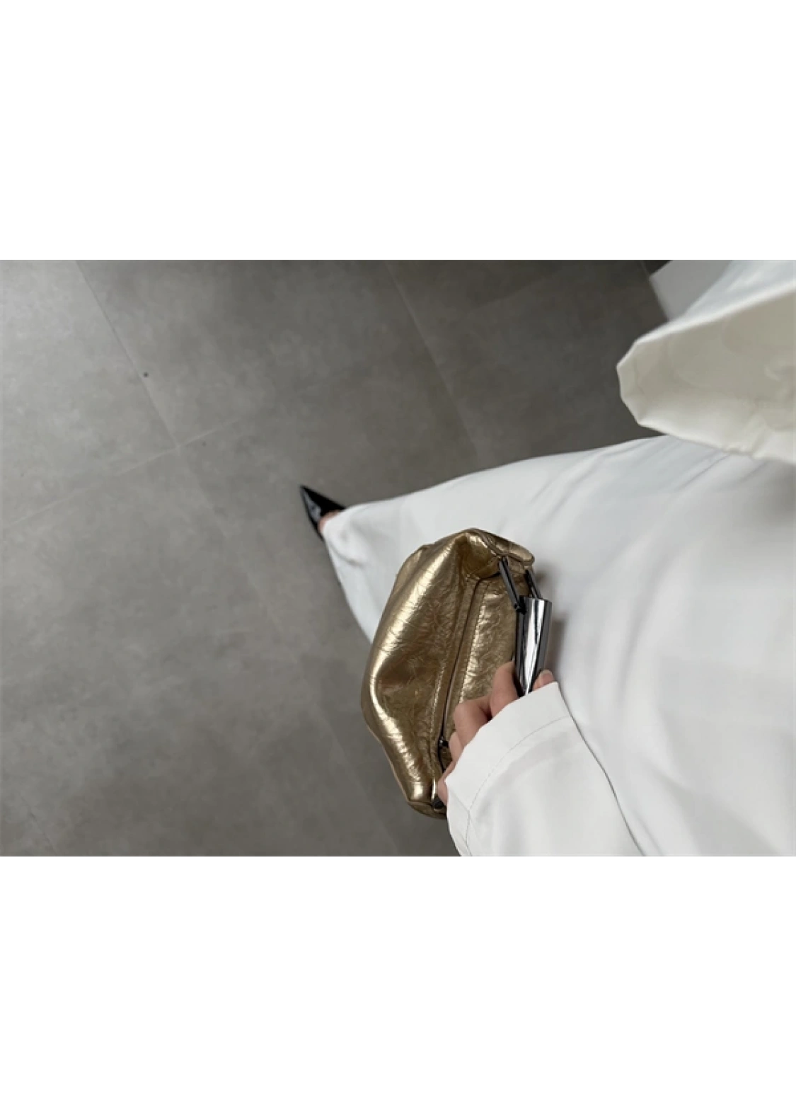 Arkadan Bağlamalı Beyaz Saten Elbise