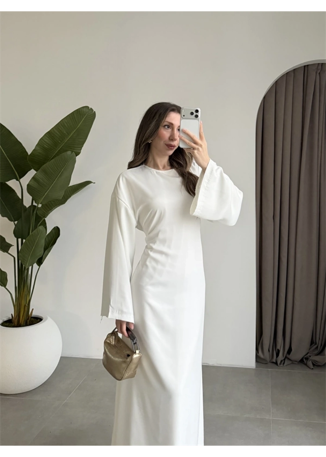 Arkadan Bağlamalı Beyaz Saten Elbise