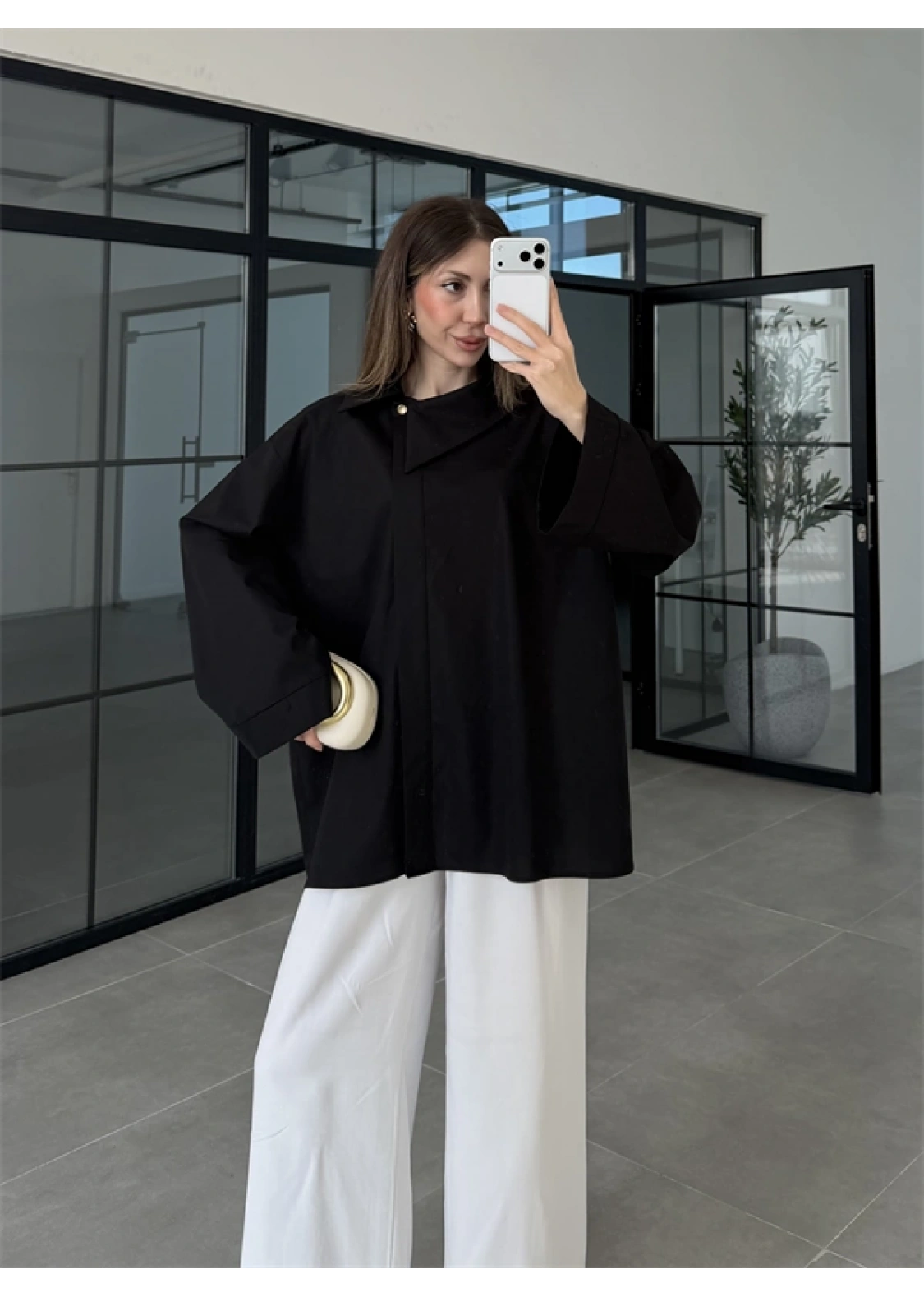 Asimetrik Yaka Oversize Siyah Gömlek