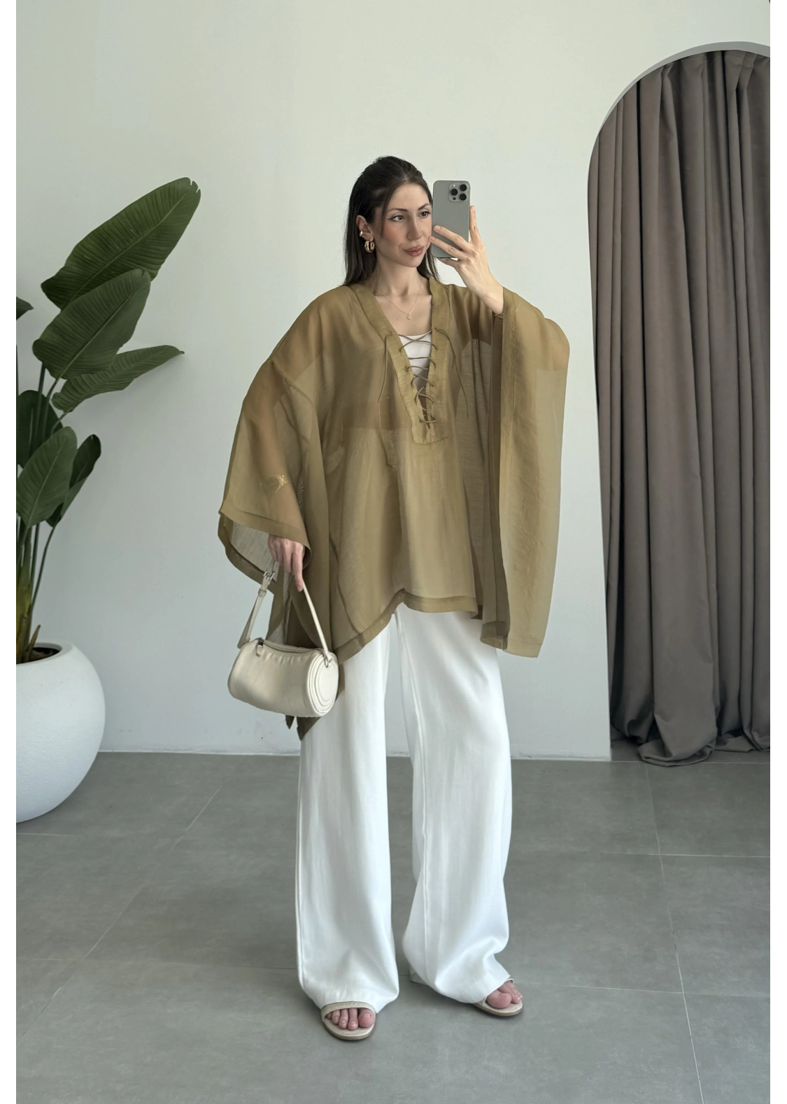 Bağcıklı Yarasakol Olive Panço