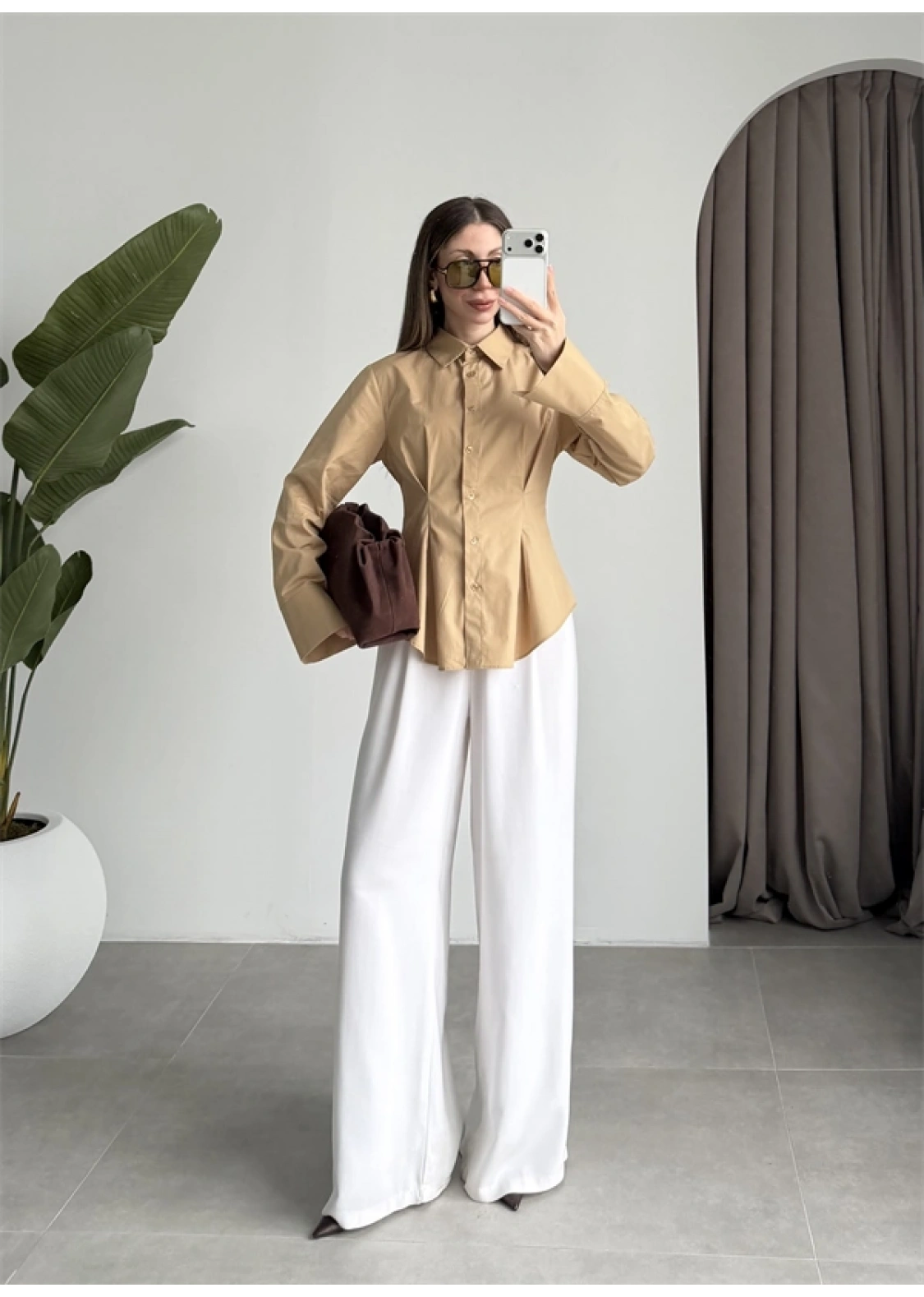 Belden Oturtmalı Pilili Camel Poplin Gömlek