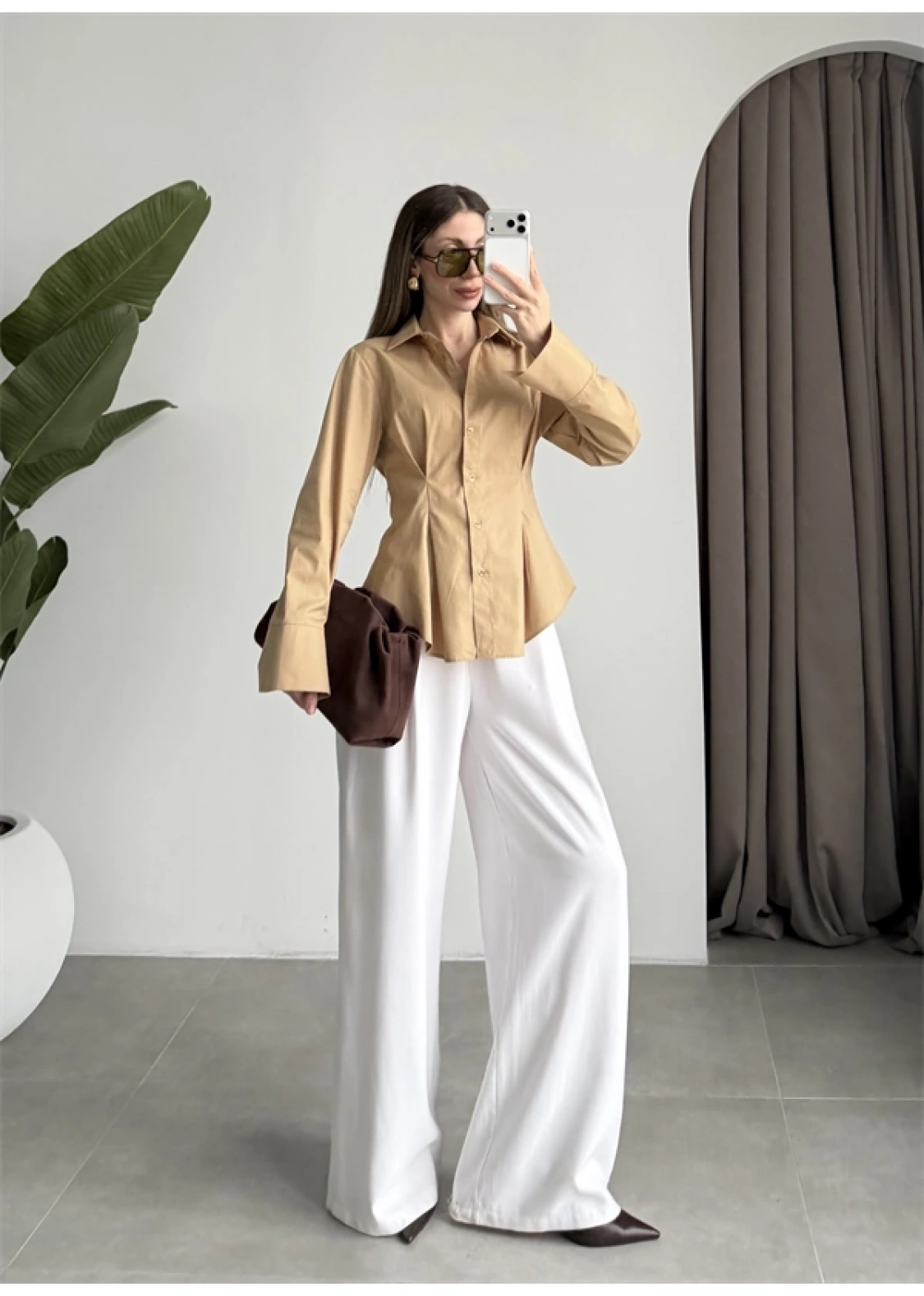 Belden Oturtmalı Pilili Camel Poplin Gömlek