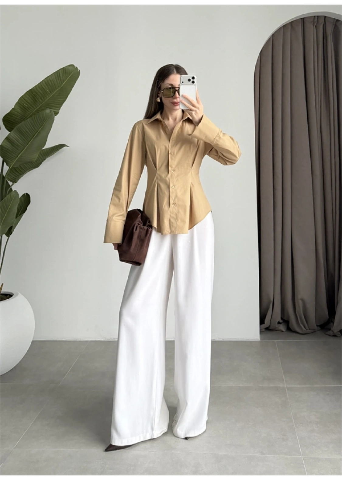 Belden Oturtmalı Pilili Camel Poplin Gömlek