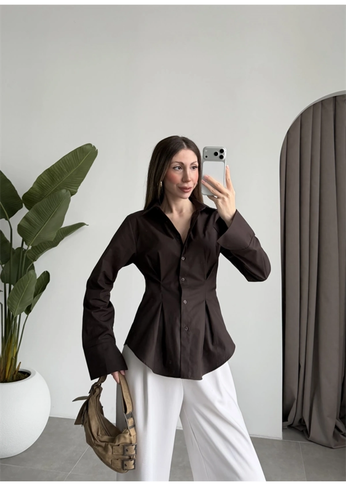 Belden Oturtmalı Pilili Kahve Poplin Gömlek