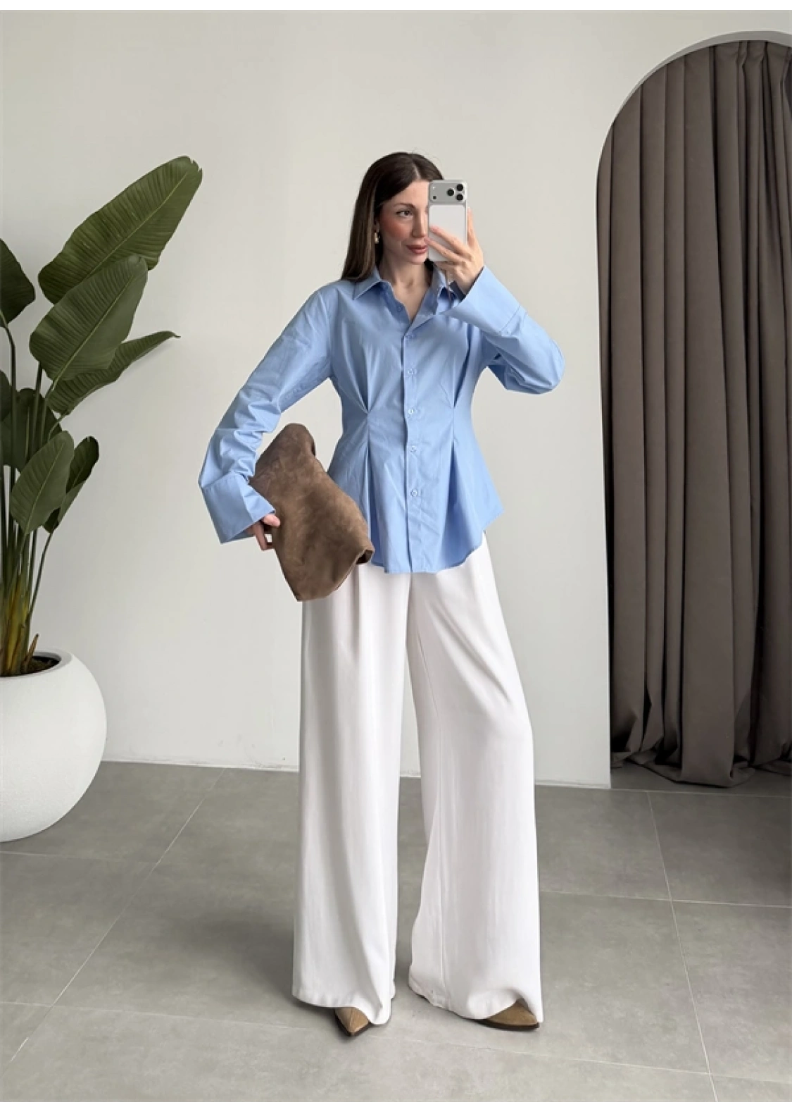 Belden Oturtmalı Pilili Mavi Poplin Gömlek