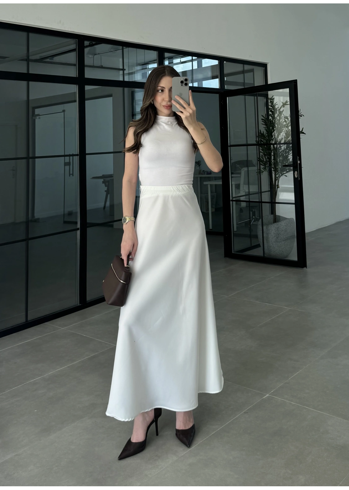 Beli Lastikli Maxi Beyaz Saten Etek